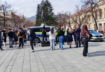 Ziua Poliției Române, sărbătorită la Deva: demonstrații, tehnică și dialog cu tinerii în Piața Unirii